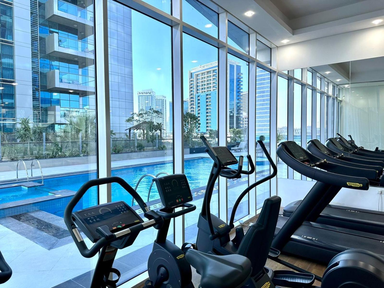 Apartment Modern Furnished With Canal View , High Floor *